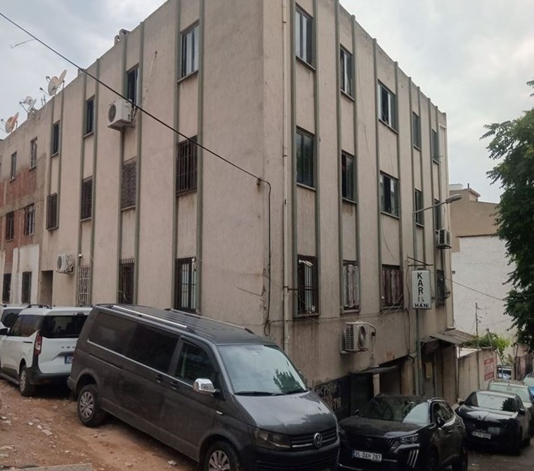 Kemeraltı Kestellide Satılık 20m2 Merkezde Giriş Dükkan