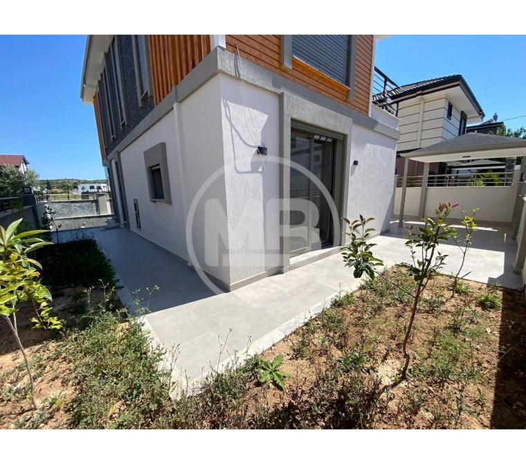 Aydın/Didim/Hisar Mh Satılık 3+1 Havuzlu Tam Müstakil Villa