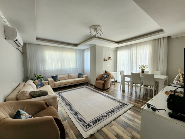ESRA AKKAYA'DAN NİTELİKLİ OKULLAR CİVARINDA SATILIK DAİRE