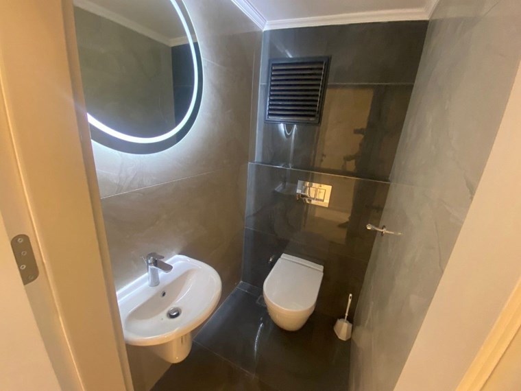 MİTHTAPAŞA CAD KÜÇÜKYALI ÜÇ CEPHELİ LÜX TADİLATLI YALI DAİRESİ