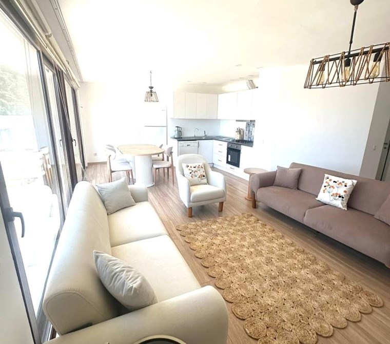 Yalıkavakta Kış Dönemi-Mayısa Kadar Kiralık 1+1 Eşyalı Daire