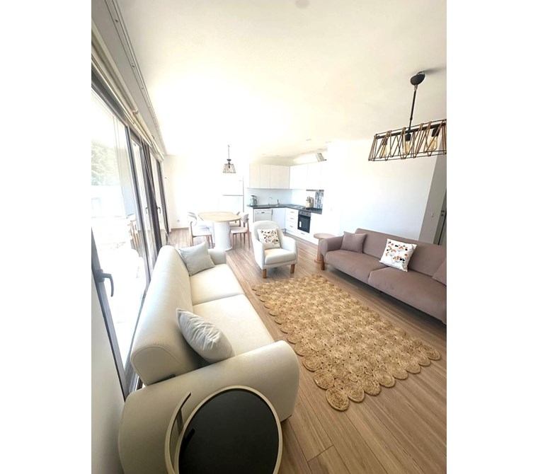 Yalıkavakta Kış Dönemi-Mayısa Kadar Kiralık 1+1 Eşyalı Daire