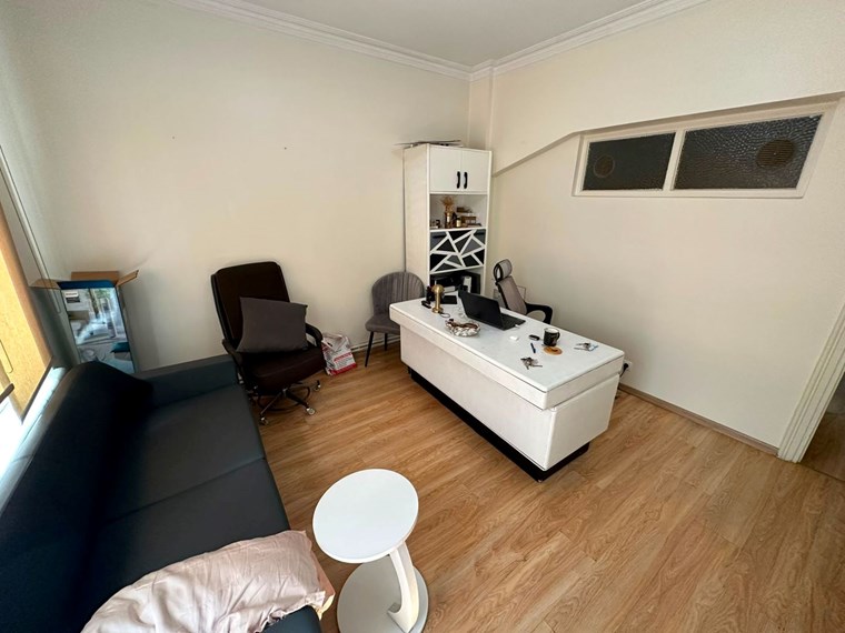 İŞ YERİNE UYGUN MİLLET CADDESİ'NDE YATIRIMLIK SATILIK DAİRE