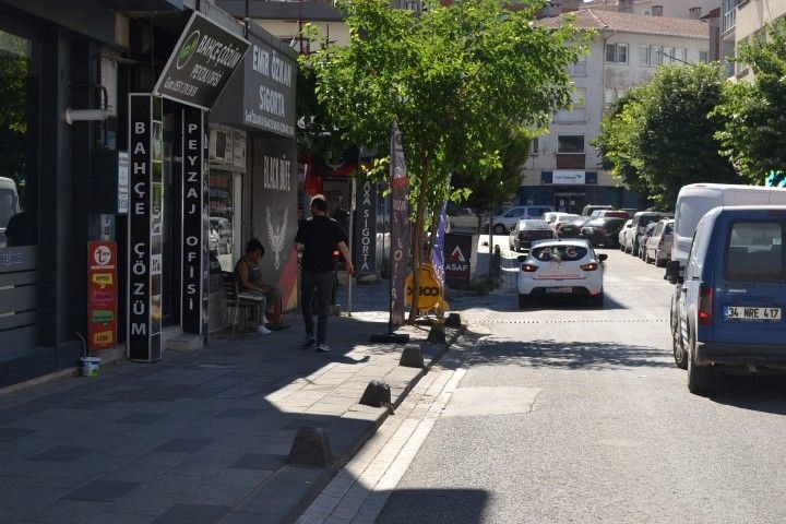 Lüleburgaz Çarşı Merkezde İşlek Çad Üzerinde Kiralık İş Yeri