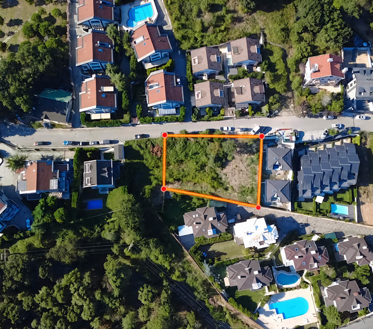 Sarıyer Uskumruköyde Satılık 1132 m2 İmarlı Arsa