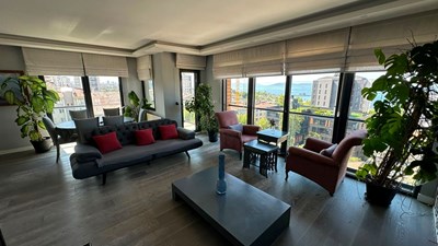 Suadiye Bağdat Caddesi Üzerinde Full Mobilyalık Kiralık