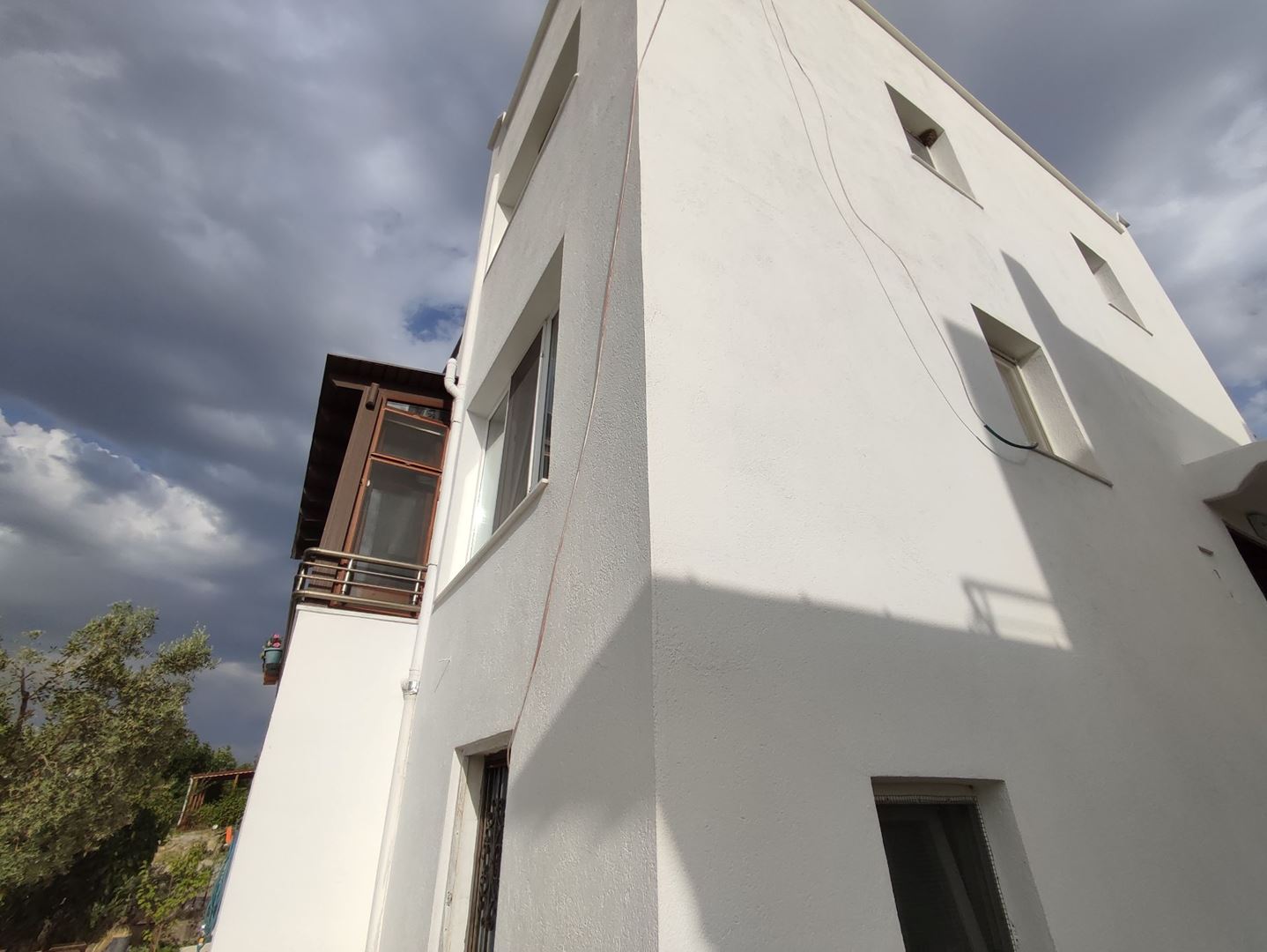 Denize Yakın Konumda | Babakale Akliman'da Müstakil Tapulu 3+1 Bakımlı Villa — Çanakkale gayrimenkul ilan görseli 7 / 42, Ae…