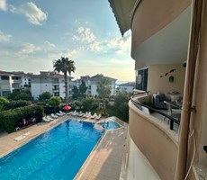 KUŞADASI MARİNA BÖLGESİNDE ÖNÜ AÇIK MANZARALI 2+1 DAİRE