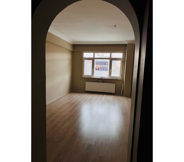 Beyoğlu Kasımpaşa'da 2+1 Kiralık Boş Daire