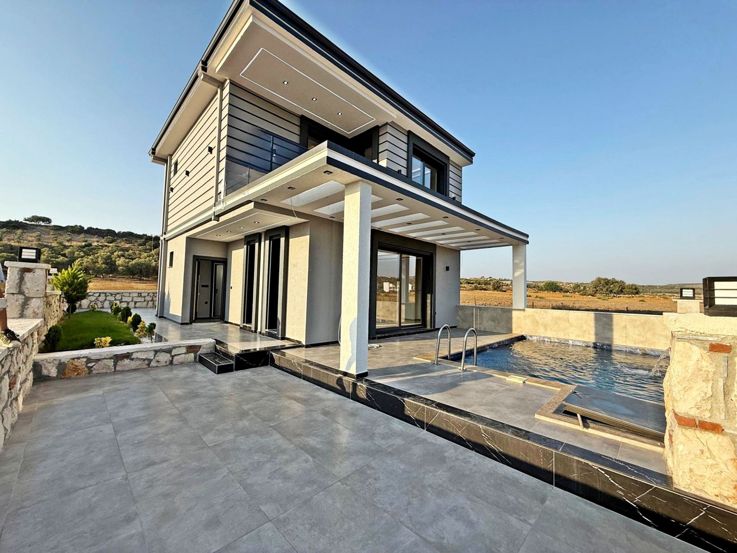 Property-photo
