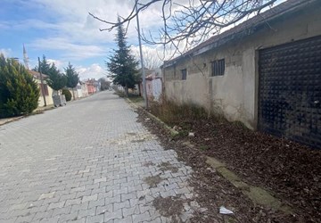 Karaağaç Merkezi Konumda Köşe Parsel Arsa