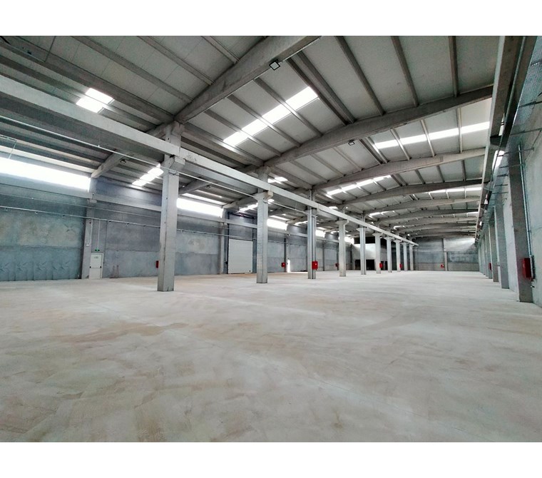 Torbalı Pancar Sanayii'nde Kullanıma Hazır 2.400 m2 Kiralık Depo