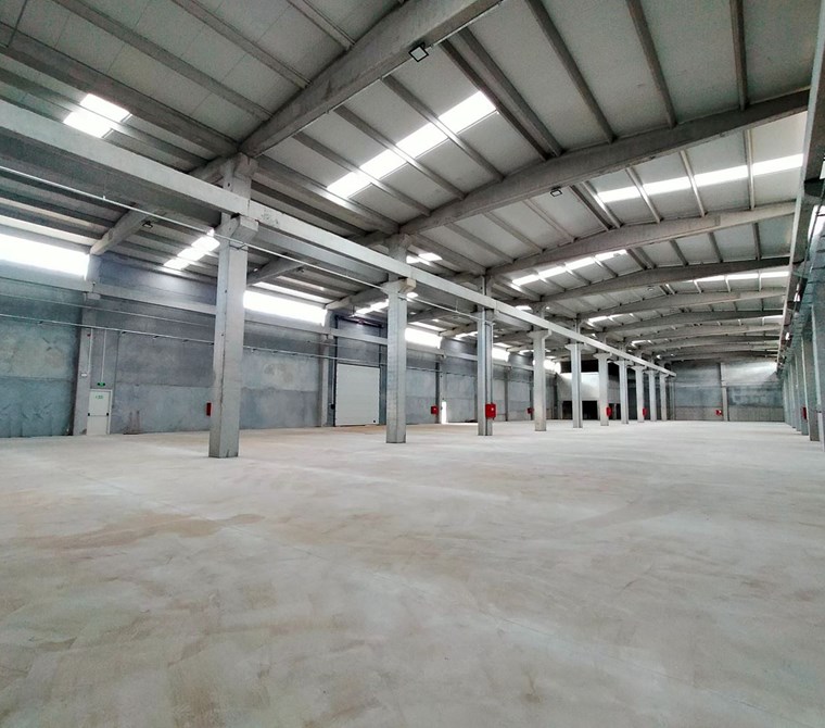 Torbalı Pancar Sanayii'nde Kullanıma Hazır 2.400 m2 Kiralık Depo