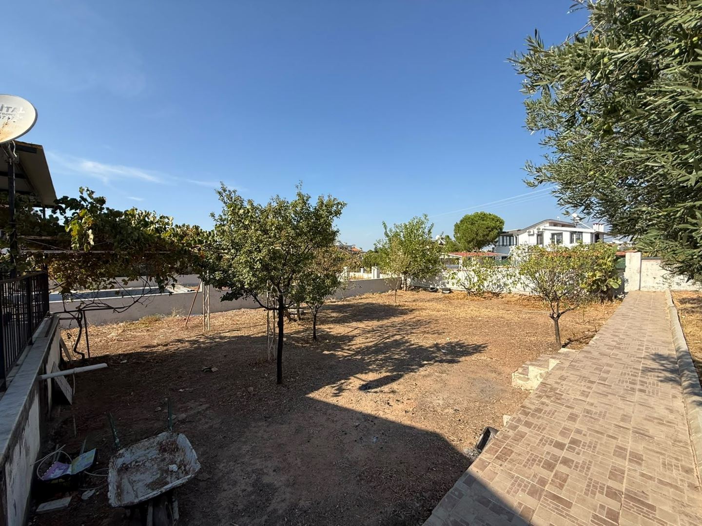 Property-photo