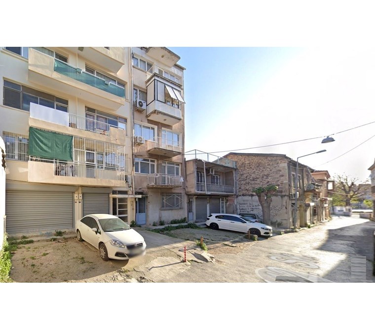 KONAK MERKEZDE KAÇIRILMAZ FIRSAT FİYATA SATILIK DAİRE