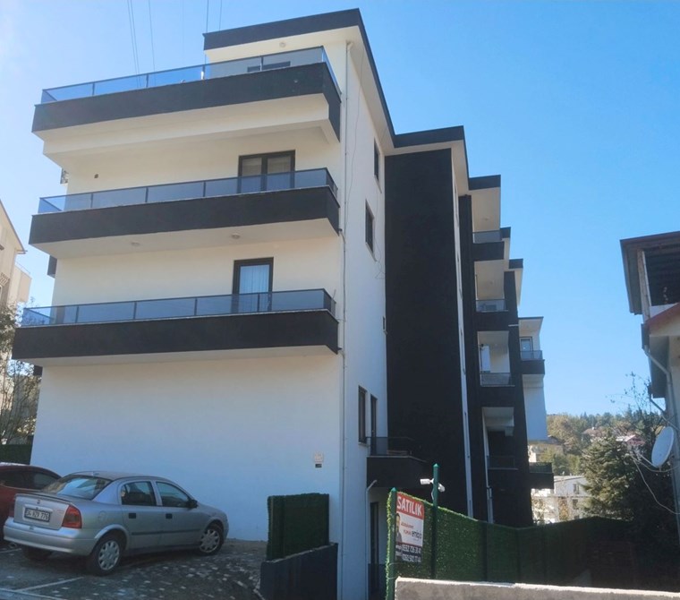 Yeşilyurt Mahallesi’nde Satılık Deniz Manzaralı 4+1 Çatı Dubleks – Sıfır Bina, Oturuma Hazır