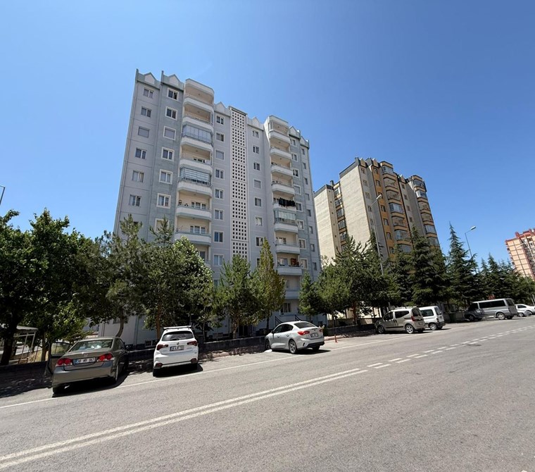 AKDAMAR -Beyazşehir Mah. Tramvay Durağı Yakını Fırsat 3+1 DAİRE!