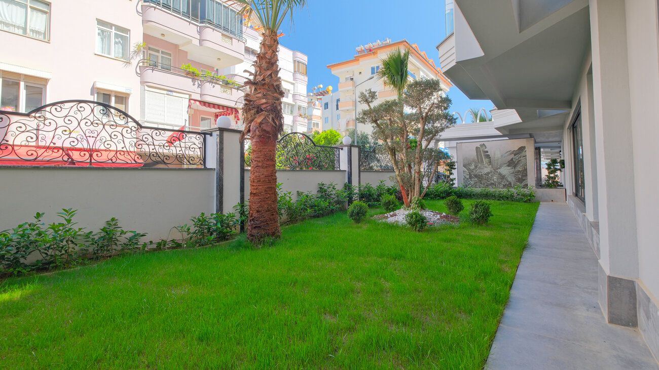 FULLY FURNISHED 3+1 SEAFRONT APARTMENT FOR SALE WITH SEA VIEW IN ALANYA CENTER · 36 · Photos