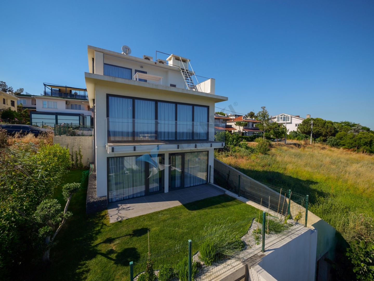 Property-photo