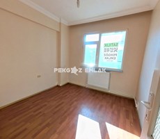 UZUNKALDIRIM CADDE ÜSTÜNDE SATILIK 2+1 ARA KAT DAİRE