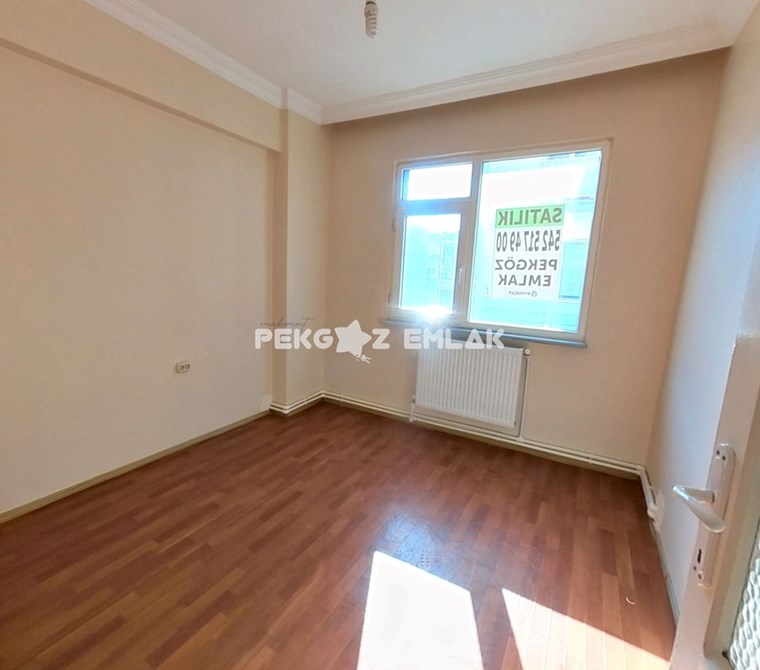 UZUNKALDIRIM CADDE ÜSTÜNDE SATILIK 2+1 ARA KAT DAİRE