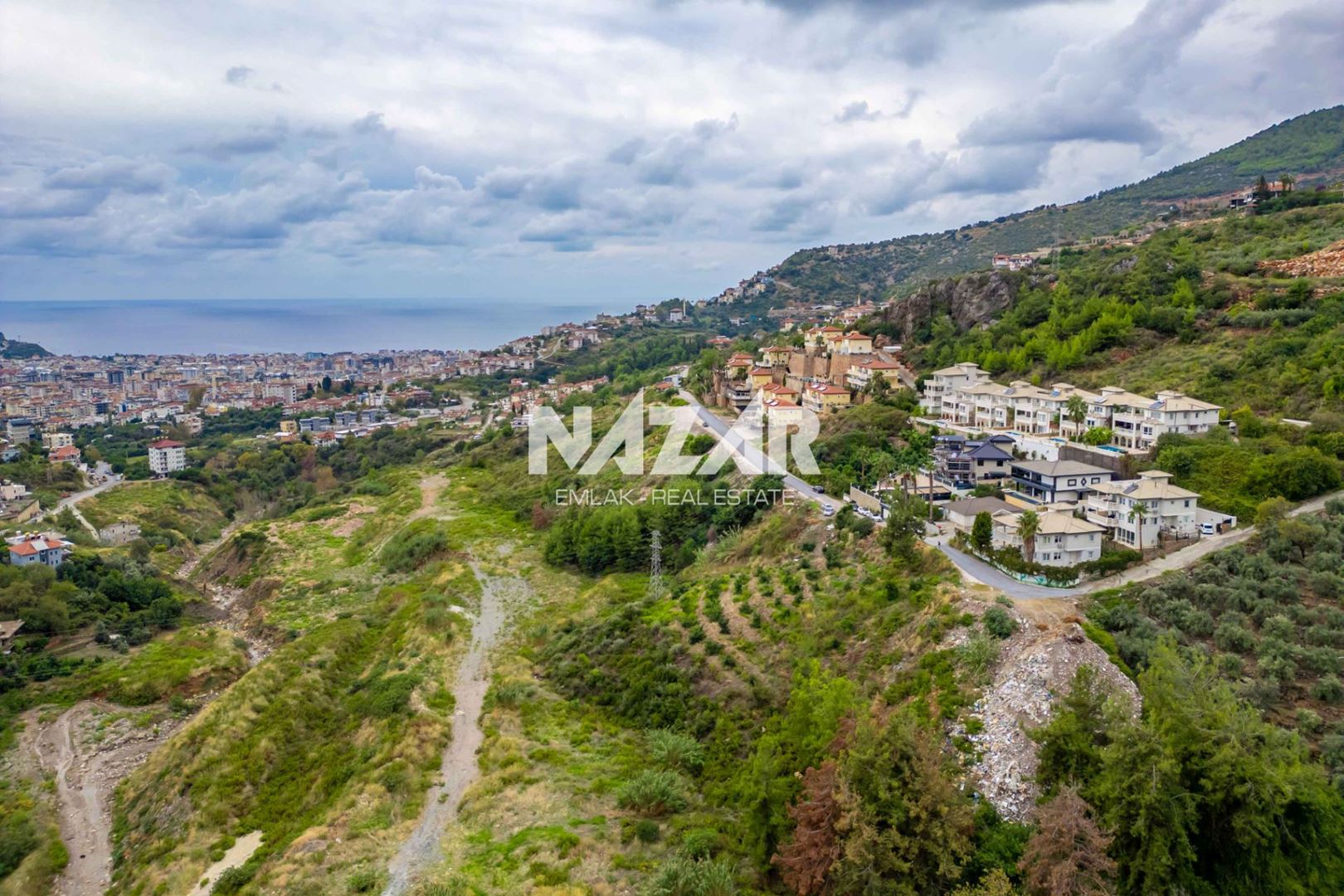 1,000 m² Plot with Sea Views in Alanya Tepe, Zoned for Residential Development · 19