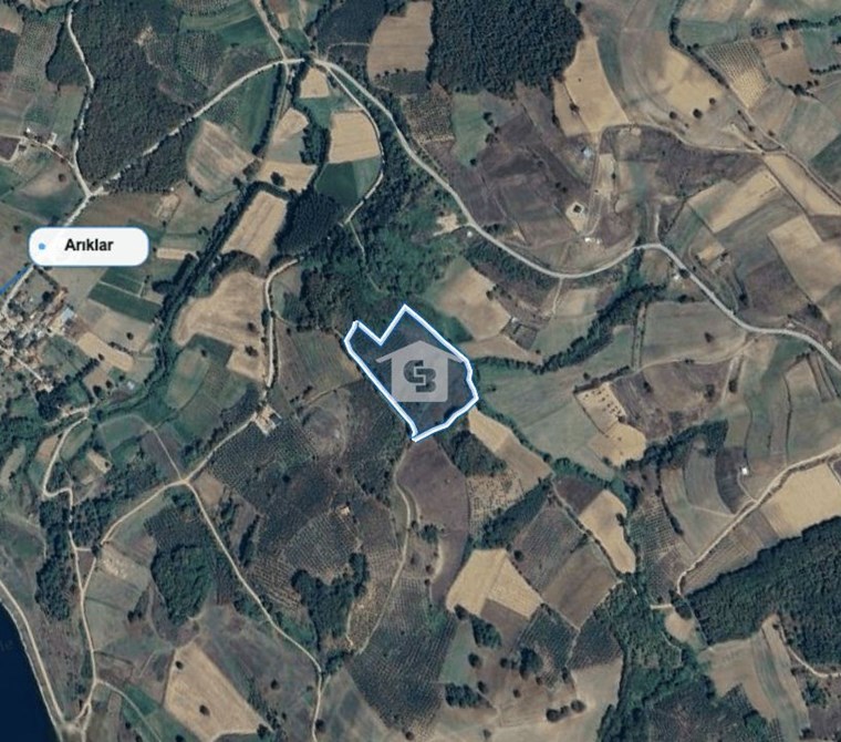 KANDIRA MÜLKÜŞEHSUVAR’DA MANZARALI SATILIK FINDIK BAHÇESİ VE TARLA