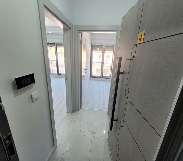 GÖMEÇ YAYA MAH. SATILIK 1+1 YERDEN ISITMA DOĞALGAZLI LÜKS DAİRE