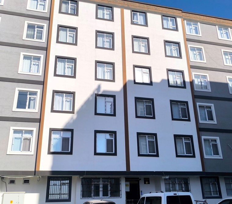 EMLAK 72 ' DEN HİLAL MAHALLESİNDE SATILIK DAİRE
