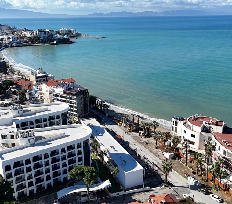 Kuşadası Kadınlar Denizi'nde Satılık 1+1 Rezidans Daire