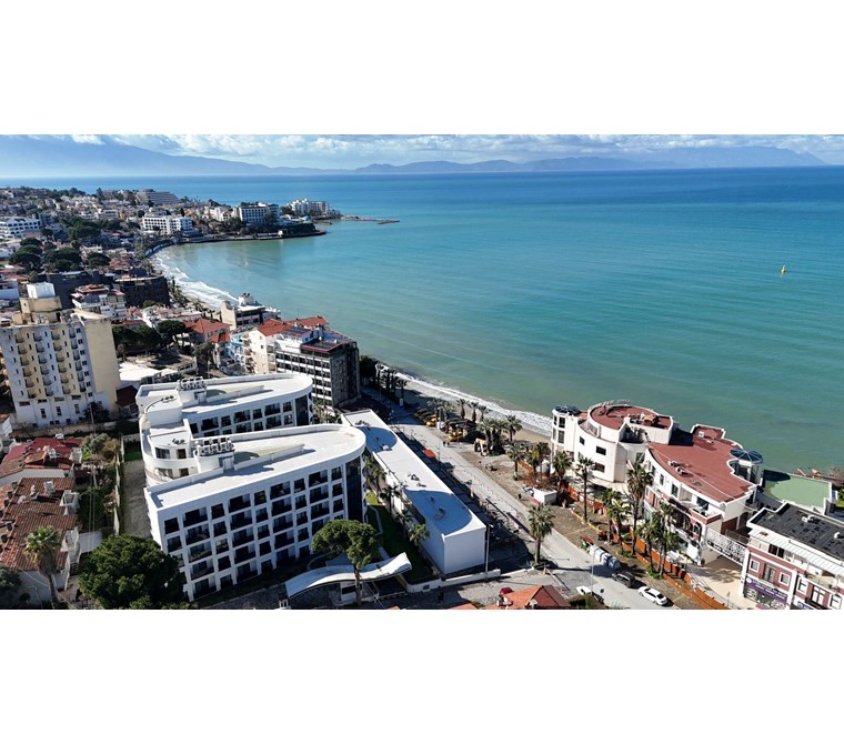 Kuşadası Kadınlar Denizi'nde Satılık 1+1 Rezidans Daire