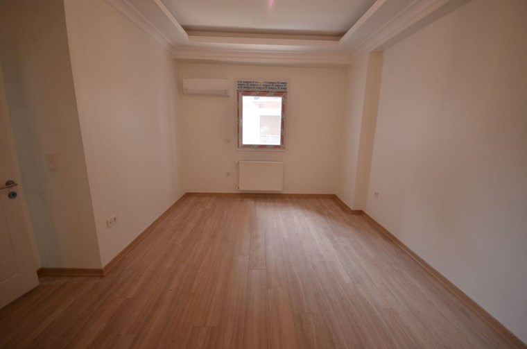 Kızıltoprak Bağdat Caddesi Yakın 5 Yıllık Binada Satılık