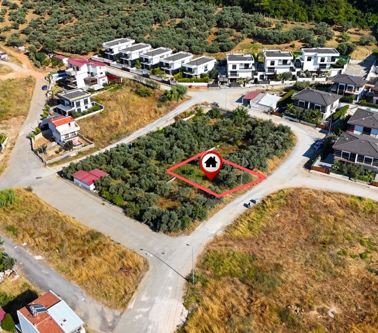 Kuşadası Davutlar'da 336 m2 Villa ve Turizm İmarlı Satılık Arsa