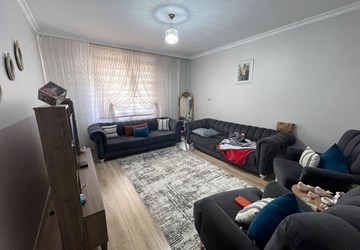 Avcılar Denizköşkler Mahallesi'nde Bahçe Kullanımlı Satılık 3+1