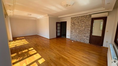 Feneryolu Melahat Şefikzade Okul Sokağında Dubleks 4+1 Daire