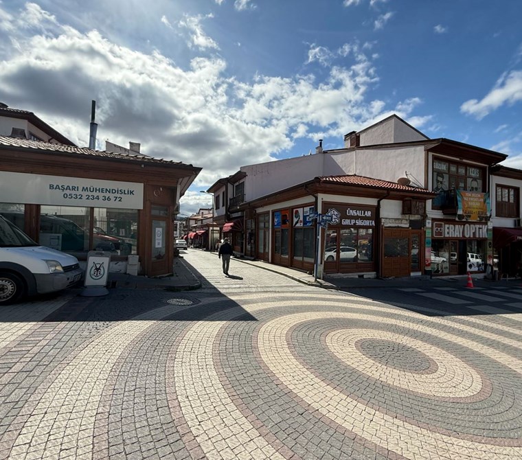 Nallıhan Merkez Kiralık İşyeri/Dükkan