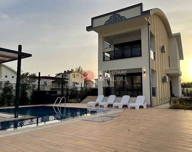 Detached and Furnished Villa for Sale in Antalya Belek with Private Pool, Sauna, Turkish Bath