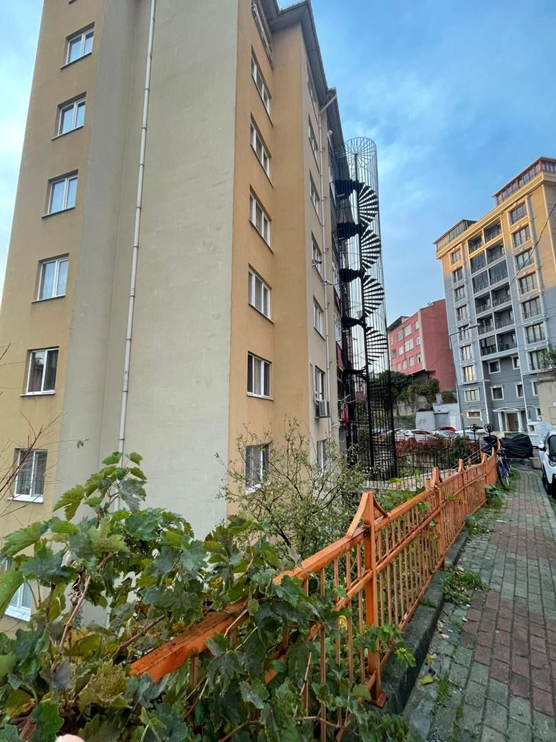 ŞENER GYD'DEN KAĞITHANE HAMİDİYE'DE MERKEZİ KONUMDA 3+1 DAİRE