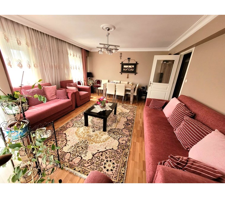 ALTIN EMLAKTAN AYVALIKTA SATILIK 3+1 ARA KAT DAİRE