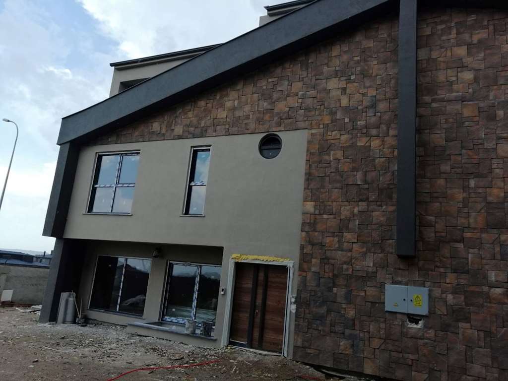 !! 4+1 m² (Net) 320 SATILIK VİLLA !!