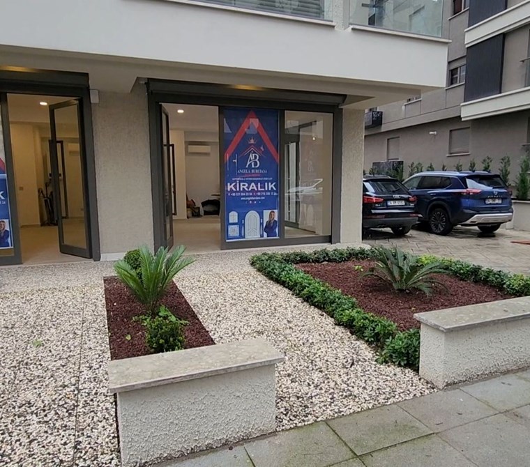 Prime Commercial Shop for Lease Transfer in Caddebostan, Kadıköy - 60 m² New Build