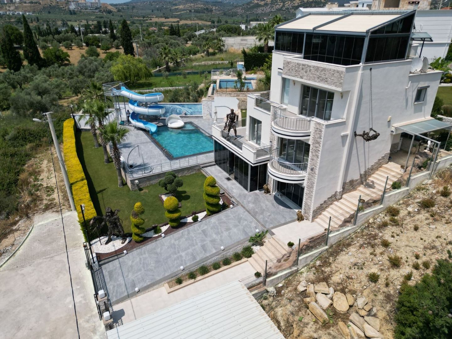 Property-photo