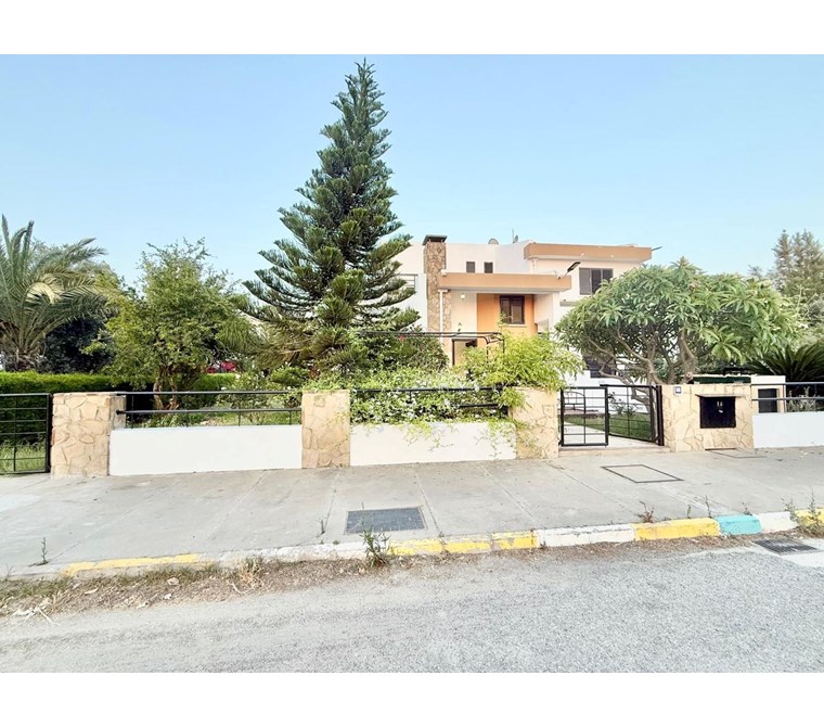 Girne Karaoğlanoğlun'da Kiralık Villa