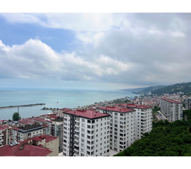 Trabzon Yomra Sancak'ta Deniz Manzaralı, 190 m² 4+1 Satılık Lüks Site Dairesi