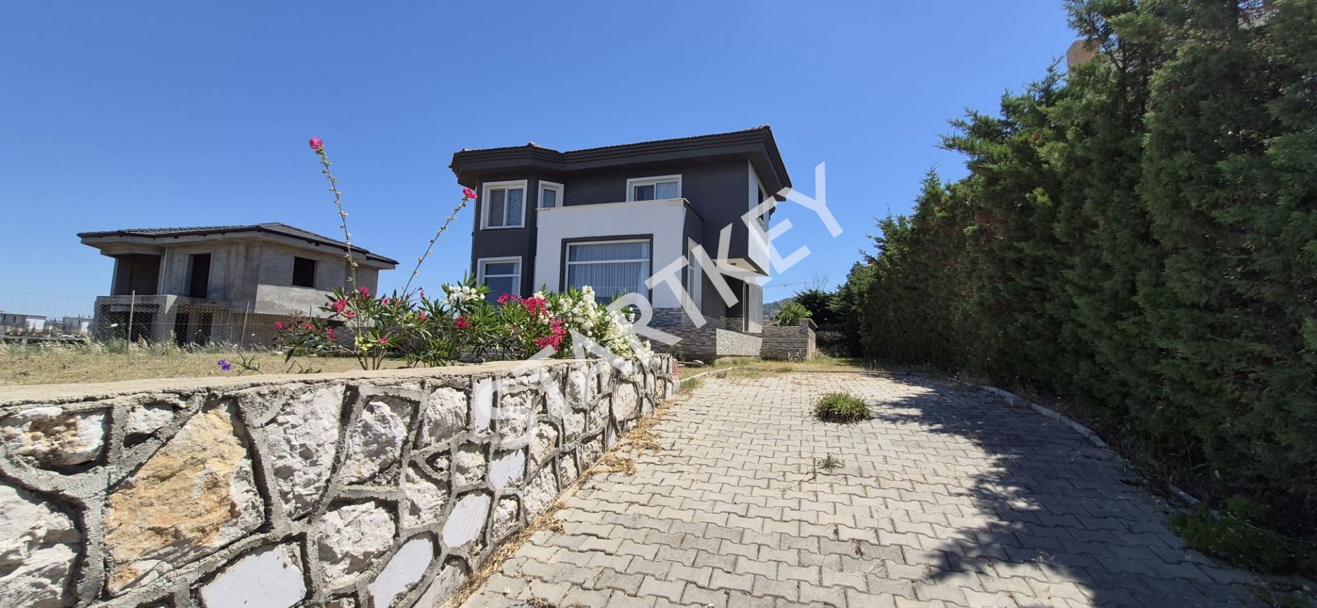 Property-photo