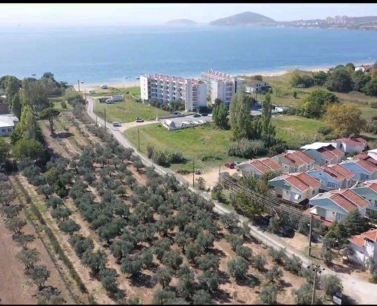 ERDEK’TE DENİZE SIFIR OTEL ARSASI + KARGİR BİNA