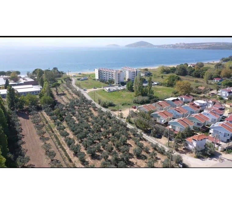 ERDEK’TE DENİZE SIFIR OTEL ARSASI + KARGİR BİNA