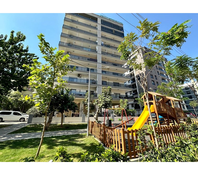 KARŞIYAKA YENİ GİRNE CADDESİ YAKINI ARAKAT SATILIK DAİRE