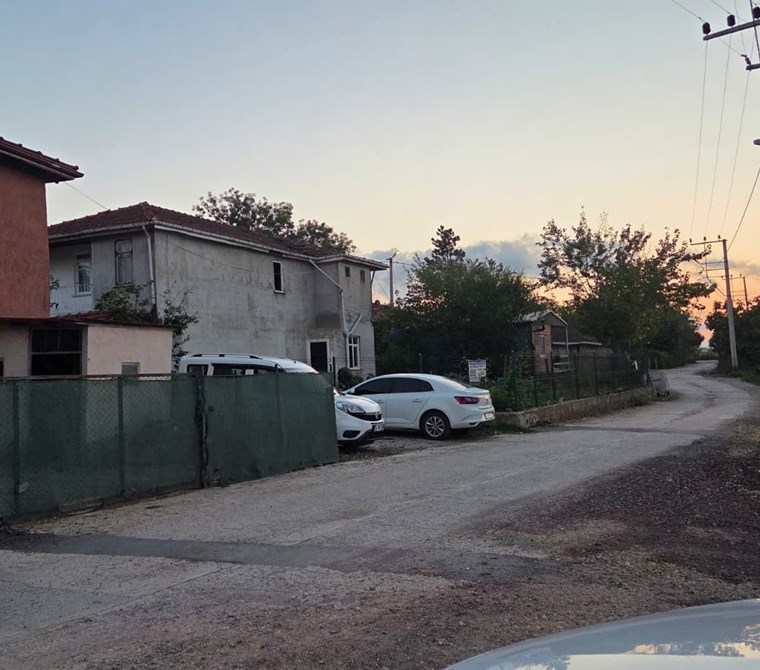 KANDIRA AHMETHACILAR'DA 4.506,60 m² SATILIK TARLA