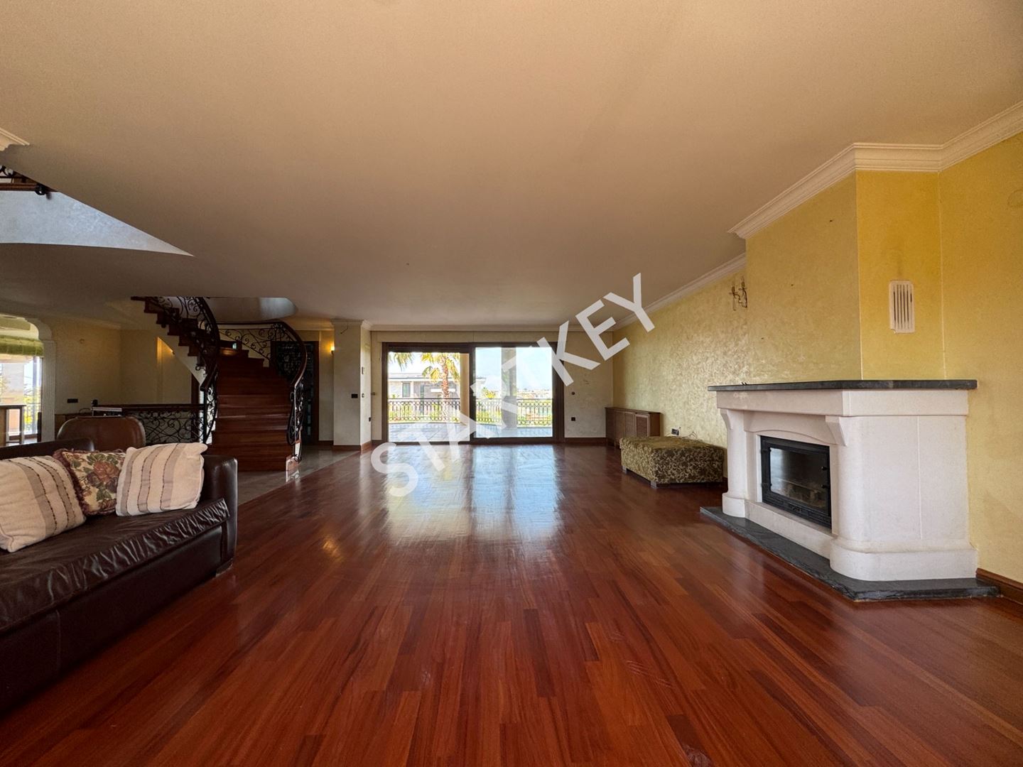 Property-photo
